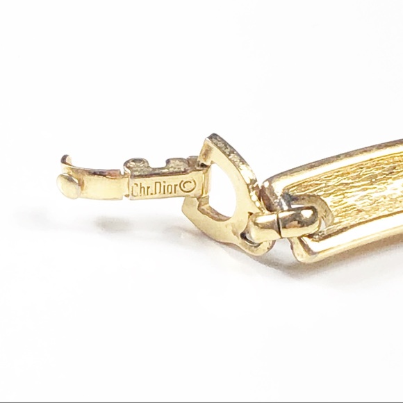 CHRISTIAN DIOR GOLD TONE AND RHINESTONE NECKLACE - Picture 6 of 12